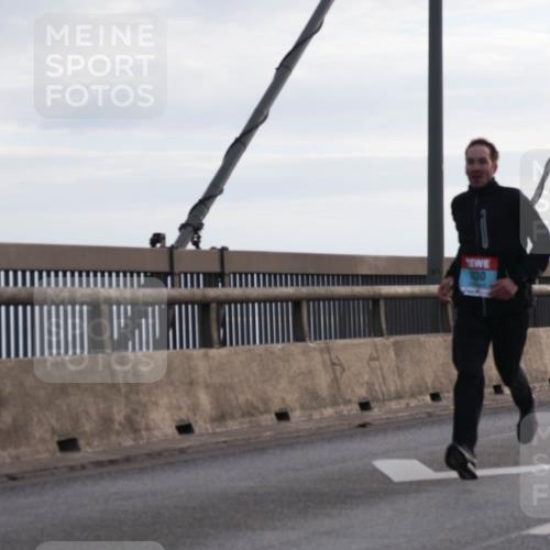 03.10.2024 - Köhlbrandbrückenlauf Matties Gatica Varas http://msf.ph/oto/7166610 03.10.2024 09:19:43 Position 2 1130 meine-sportfotos.de