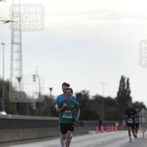03.10.2024 - Köhlbrandbrückenlauf Fuchs,  Jonas http://msf.ph/oto/7166674 03.10.2024 09:09:52 Position 3 1330 meine-sportfotos.de