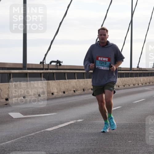 03.10.2024 - Köhlbrandbrückenlauf Matties Gatica Varas http://msf.ph/oto/7166732 03.10.2024 09:19:47 Position 2 1313, 1064 meine-sportfotos.de