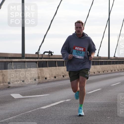 03.10.2024 - Köhlbrandbrückenlauf Matties Gatica Varas http://msf.ph/oto/7166745 03.10.2024 09:19:47 Position 2 1313 meine-sportfotos.de