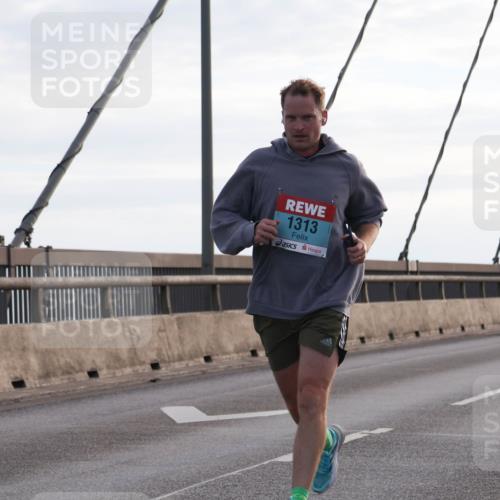 03.10.2024 - Köhlbrandbrückenlauf Matties Gatica Varas http://msf.ph/oto/7166769 03.10.2024 09:19:48 Position 2 1313 meine-sportfotos.de