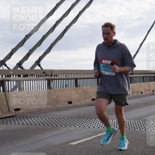03.10.2024 - Köhlbrandbrückenlauf Matties Gatica Varas http://msf.ph/oto/7166811 03.10.2024 09:19:49 Position 2 1313 meine-sportfotos.de
