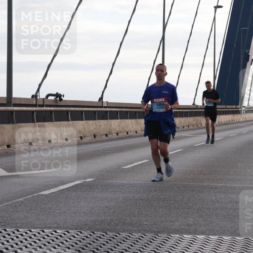 03.10.2024 - Köhlbrandbrückenlauf Matties Gatica Varas http://msf.ph/oto/7166841 03.10.2024 09:19:52 Position 2 1064 meine-sportfotos.de