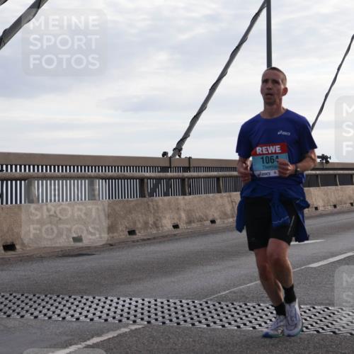 03.10.2024 - Köhlbrandbrückenlauf Matties Gatica Varas http://msf.ph/oto/7166895 03.10.2024 09:19:54 Position 2 1064 meine-sportfotos.de