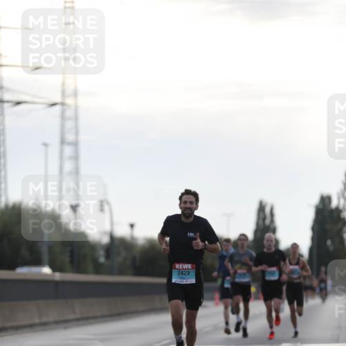 03.10.2024 - Köhlbrandbrückenlauf Fuchs,  Jonas http://msf.ph/oto/7166933 03.10.2024 09:10:00 Position 3 2423 meine-sportfotos.de