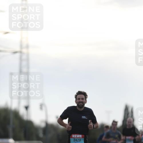 03.10.2024 - Köhlbrandbrückenlauf Fuchs,  Jonas http://msf.ph/oto/7166952 03.10.2024 09:10:01 Position 3 2423 meine-sportfotos.de