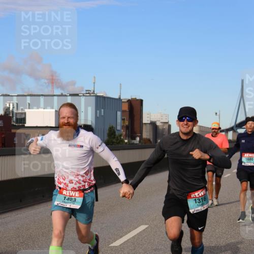 03.10.2024 - Köhlbrandbrückenlauf Miley Keyser http://msf.ph/oto/7166953 03.10.2024 09:41:26 Position 3 1423, 1316, 1680 meine-sportfotos.de