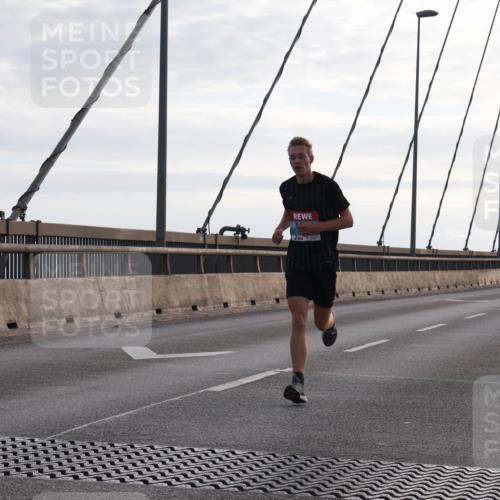 03.10.2024 - Köhlbrandbrückenlauf Matties Gatica Varas http://msf.ph/oto/7166956 03.10.2024 09:19:56 Position 2 1051 meine-sportfotos.de