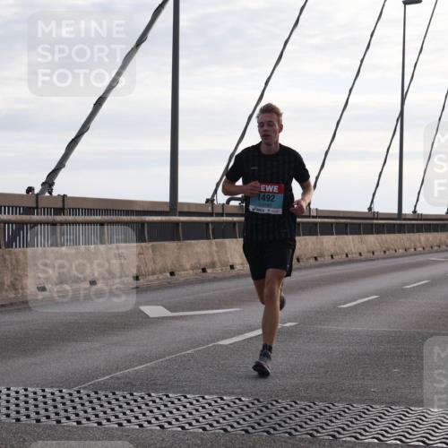 03.10.2024 - Köhlbrandbrückenlauf Matties Gatica Varas http://msf.ph/oto/7166984 03.10.2024 09:19:57 Position 2 1492, 1033, 1051 meine-sportfotos.de