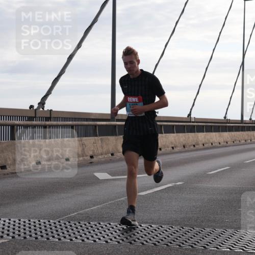 03.10.2024 - Köhlbrandbrückenlauf Matties Gatica Varas http://msf.ph/oto/7167006 03.10.2024 09:19:57 Position 2 1400, 1051 meine-sportfotos.de