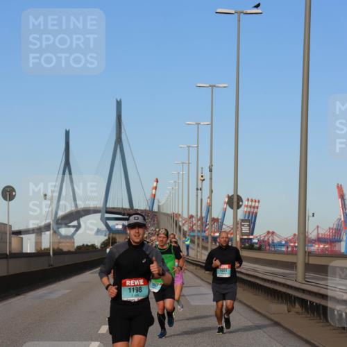 03.10.2024 - Köhlbrandbrückenlauf Miley Keyser http://msf.ph/oto/7167051 03.10.2024 09:41:43 Position 3 1198, 1053, 1091 meine-sportfotos.de