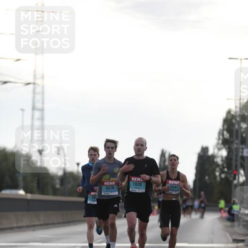 03.10.2024 - Köhlbrandbrückenlauf Fuchs,  Jonas http://msf.ph/oto/7167059 03.10.2024 09:10:04 Position 3 1047, 1020, 3676, 183 meine-sportfotos.de