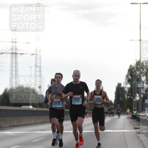 03.10.2024 - Köhlbrandbrückenlauf Fuchs,  Jonas http://msf.ph/oto/7167082 03.10.2024 09:10:05 Position 3 3676, 1020, 104 meine-sportfotos.de