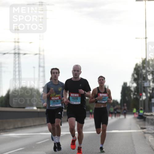 03.10.2024 - Köhlbrandbrückenlauf Fuchs,  Jonas http://msf.ph/oto/7167092 03.10.2024 09:10:05 Position 3 3676, 1020, 47 meine-sportfotos.de