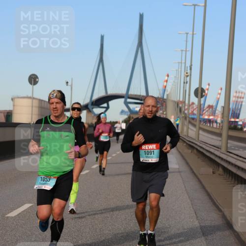 03.10.2024 - Köhlbrandbrückenlauf Miley Keyser http://msf.ph/oto/7167107 03.10.2024 09:41:47 Position 3 1053, 1131, 1091 meine-sportfotos.de
