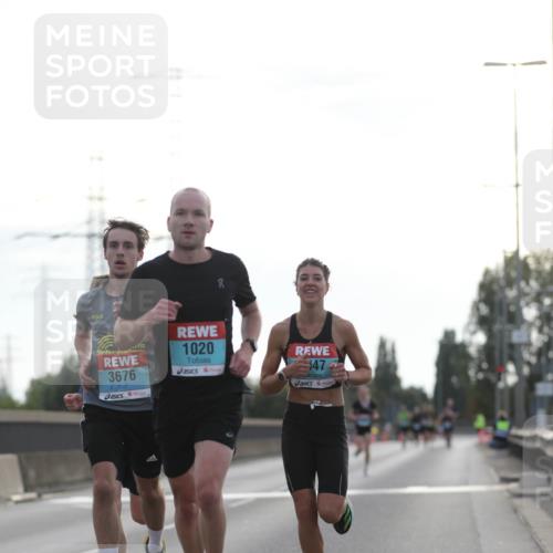 03.10.2024 - Köhlbrandbrückenlauf Fuchs,  Jonas http://msf.ph/oto/7167146 03.10.2024 09:10:06 Position 3 3676, 1020, 47 meine-sportfotos.de