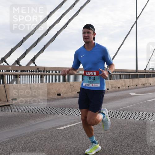 03.10.2024 - Köhlbrandbrückenlauf Matties Gatica Varas http://msf.ph/oto/7167149 03.10.2024 09:20:02 Position 2 1033 meine-sportfotos.de