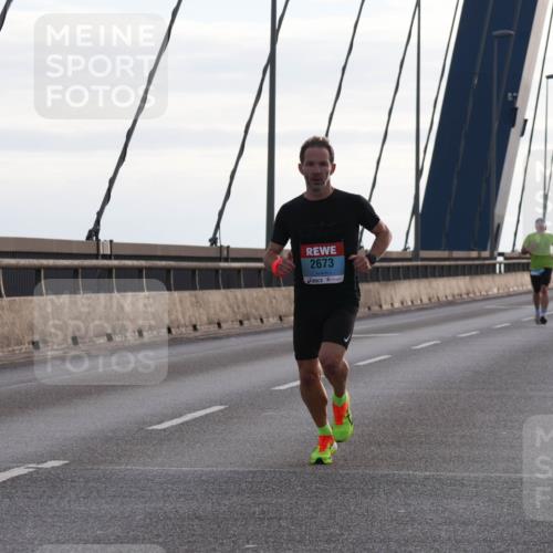 03.10.2024 - Köhlbrandbrückenlauf Matties Gatica Varas http://msf.ph/oto/7167208 03.10.2024 09:20:05 Position 2 2673 meine-sportfotos.de