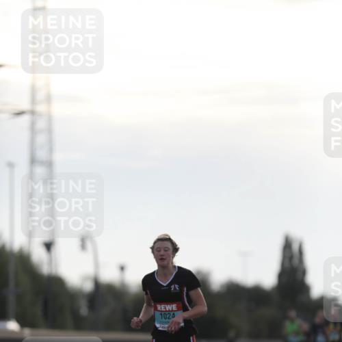 03.10.2024 - Köhlbrandbrückenlauf Fuchs,  Jonas http://msf.ph/oto/7167259 03.10.2024 09:10:12 Position 3 1024 meine-sportfotos.de
