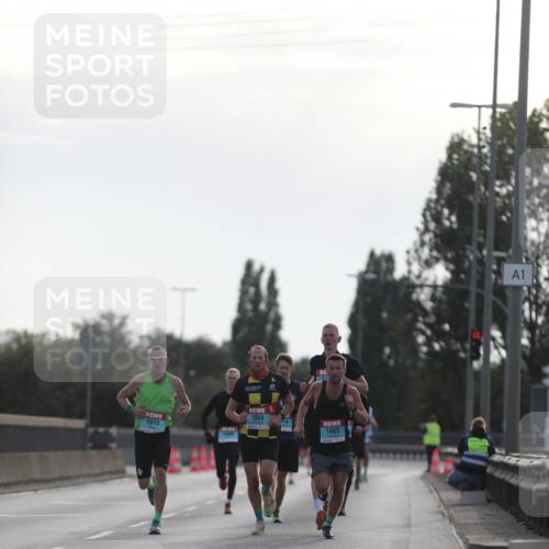 03.10.2024 - Köhlbrandbrückenlauf Fuchs,  Jonas http://msf.ph/oto/7167281 03.10.2024 09:10:19 Position 3 1054, 1018, 1063, 1099, 1 meine-sportfotos.de