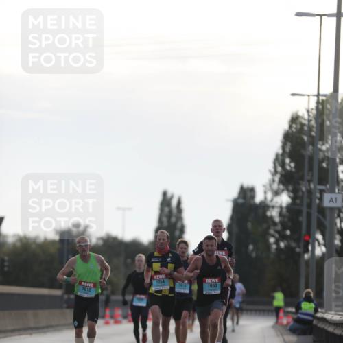 03.10.2024 - Köhlbrandbrückenlauf Fuchs,  Jonas http://msf.ph/oto/7167293 03.10.2024 09:10:20 Position 3 1054, 1014, 1063, 1018, 1 meine-sportfotos.de