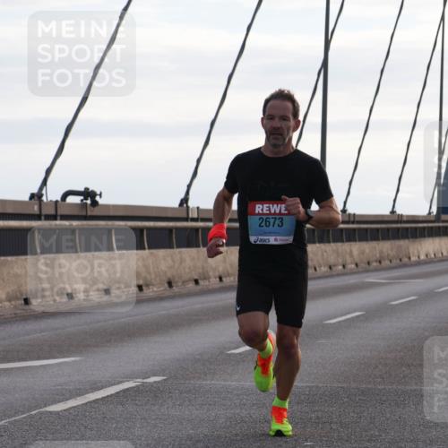 03.10.2024 - Köhlbrandbrückenlauf Matties Gatica Varas http://msf.ph/oto/7167295 03.10.2024 09:20:06 Position 2 2673 meine-sportfotos.de