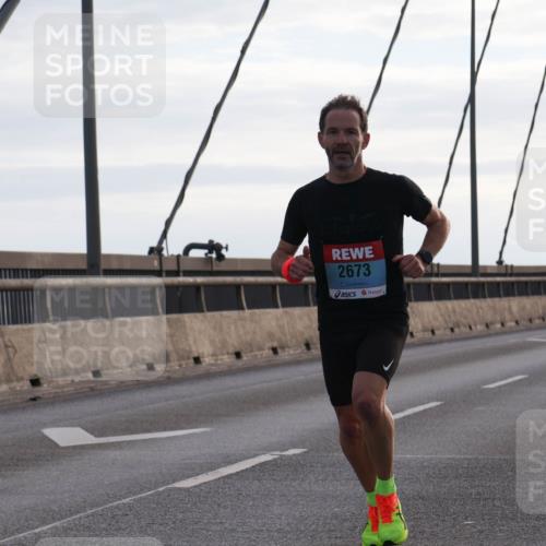 03.10.2024 - Köhlbrandbrückenlauf Matties Gatica Varas http://msf.ph/oto/7167316 03.10.2024 09:20:06 Position 2 2673 meine-sportfotos.de