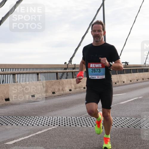 03.10.2024 - Köhlbrandbrückenlauf Matties Gatica Varas http://msf.ph/oto/7167354 03.10.2024 09:20:07 Position 2 2673 meine-sportfotos.de
