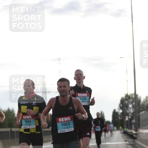 03.10.2024 - Köhlbrandbrückenlauf Fuchs,  Jonas http://msf.ph/oto/7167366 03.10.2024 09:10:27 Position 3 1054, 1063, 1165 meine-sportfotos.de