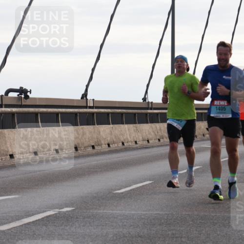 03.10.2024 - Köhlbrandbrückenlauf Matties Gatica Varas http://msf.ph/oto/7167415 03.10.2024 09:20:12 Position 2 1405, 1090, 1076 meine-sportfotos.de