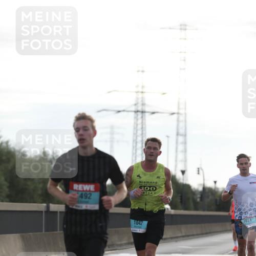 03.10.2024 - Köhlbrandbrückenlauf Fuchs,  Jonas http://msf.ph/oto/7167481 03.10.2024 09:10:38 Position 3 11, 492, 100, 1042, 1074 meine-sportfotos.de