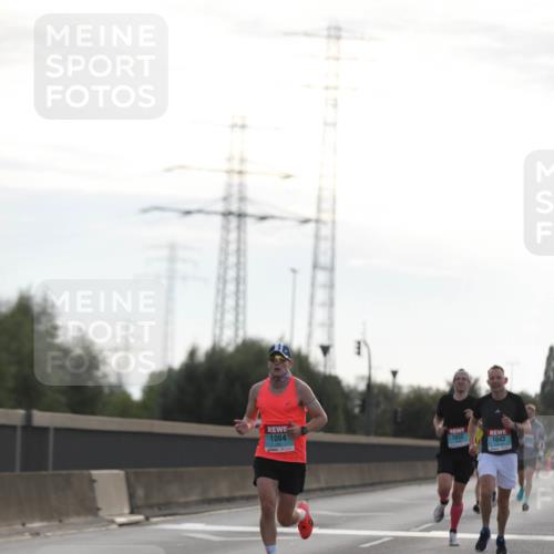 03.10.2024 - Köhlbrandbrückenlauf Fuchs,  Jonas http://msf.ph/oto/7167629 03.10.2024 09:10:42 Position 3 1, 1004, 1032, 1043 meine-sportfotos.de