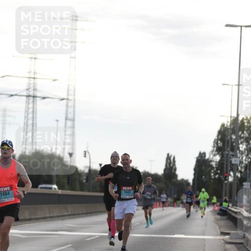 03.10.2024 - Köhlbrandbrückenlauf Fuchs,  Jonas http://msf.ph/oto/7167714 03.10.2024 09:10:43 Position 3 1004, 1043 meine-sportfotos.de
