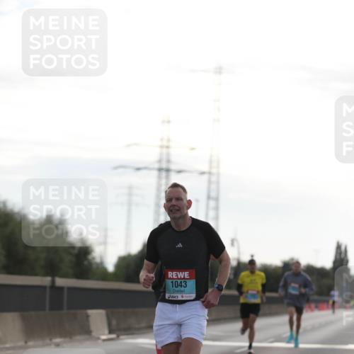03.10.2024 - Köhlbrandbrückenlauf Fuchs,  Jonas http://msf.ph/oto/7167860 03.10.2024 09:10:45 Position 3 1043 meine-sportfotos.de
