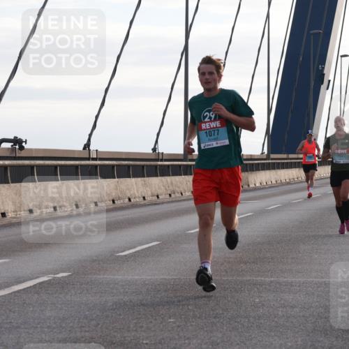 03.10.2024 - Köhlbrandbrückenlauf Matties Gatica Varas http://msf.ph/oto/7167940 03.10.2024 09:20:23 Position 2 29, 1077, 1027 meine-sportfotos.de