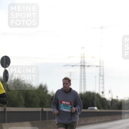 03.10.2024 - Köhlbrandbrückenlauf Fuchs,  Jonas http://msf.ph/oto/7168021 03.10.2024 09:10:50 Position 3 1313 meine-sportfotos.de