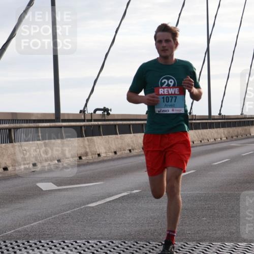 03.10.2024 - Köhlbrandbrückenlauf Matties Gatica Varas http://msf.ph/oto/7168022 03.10.2024 09:20:24 Position 2 29, 1077, 1027 meine-sportfotos.de