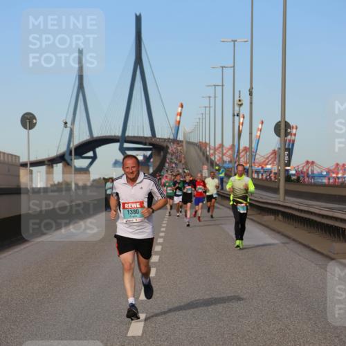 03.10.2024 - Köhlbrandbrückenlauf Miley Keyser http://msf.ph/oto/7168025 03.10.2024 09:42:39 Position 3 1380 meine-sportfotos.de
