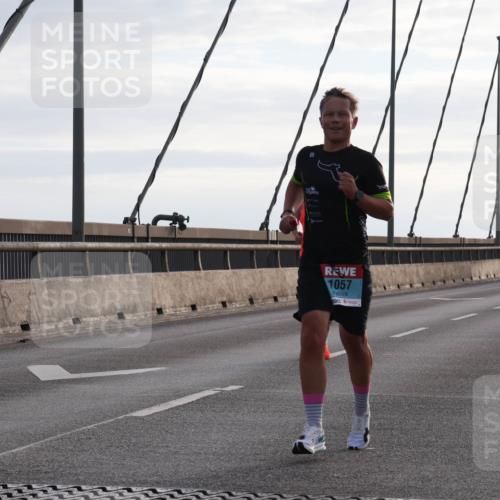 03.10.2024 - Köhlbrandbrückenlauf Matties Gatica Varas http://msf.ph/oto/7168222 03.10.2024 09:20:30 Position 2 1057, 1335 meine-sportfotos.de