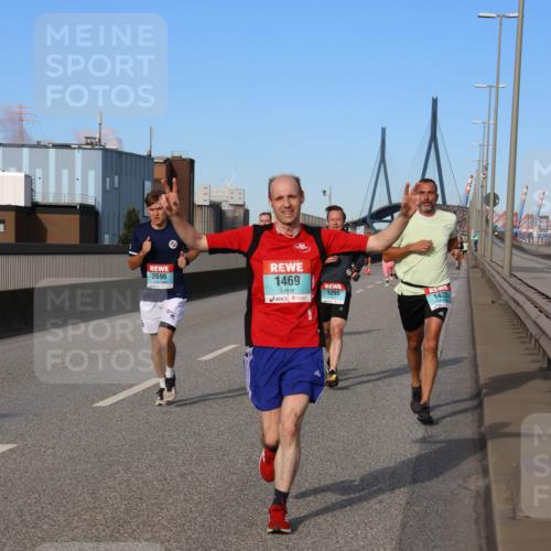 03.10.2024 - Köhlbrandbrückenlauf Miley Keyser http://msf.ph/oto/7168346 03.10.2024 09:42:57 Position 3 2696, 1469, 1255, 1420 meine-sportfotos.de