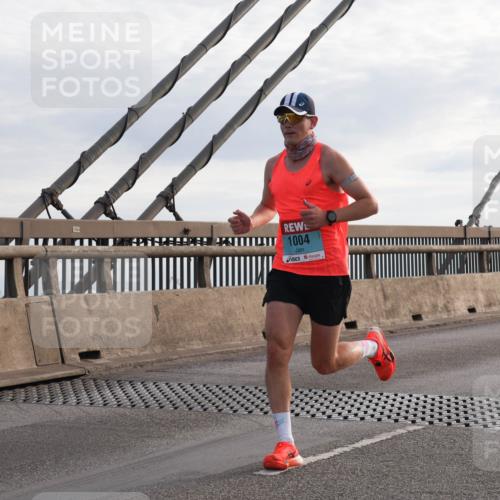 03.10.2024 - Köhlbrandbrückenlauf Matties Gatica Varas http://msf.ph/oto/7168394 03.10.2024 09:20:33 Position 2 1004 meine-sportfotos.de