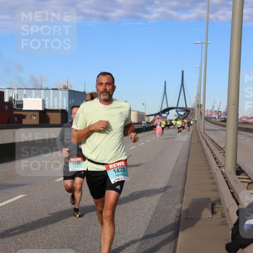 03.10.2024 - Köhlbrandbrückenlauf Miley Keyser http://msf.ph/oto/7168494 03.10.2024 09:42:59 Position 3 1255, 1420, 6 meine-sportfotos.de