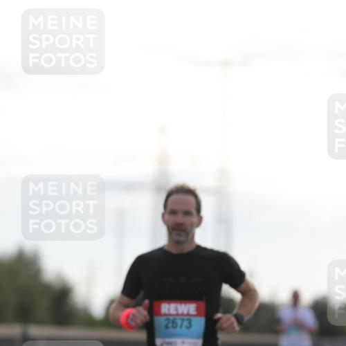 03.10.2024 - Köhlbrandbrückenlauf Fuchs,  Jonas http://msf.ph/oto/7168594 03.10.2024 09:11:05 Position 3 2673 meine-sportfotos.de