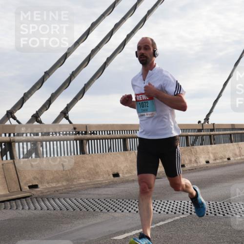 03.10.2024 - Köhlbrandbrückenlauf Matties Gatica Varas http://msf.ph/oto/7168635 03.10.2024 09:20:38 Position 2 1072 meine-sportfotos.de