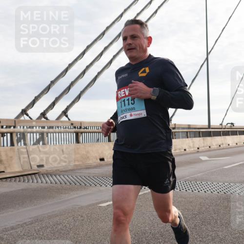 03.10.2024 - Köhlbrandbrückenlauf Matties Gatica Varas http://msf.ph/oto/7168697 03.10.2024 09:20:40 Position 2 1115 meine-sportfotos.de