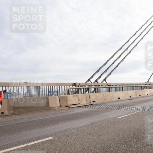 03.10.2024 - Köhlbrandbrückenlauf Matties Gatica Varas http://msf.ph/oto/7168732 03.10.2024 09:20:41 Position 2  meine-sportfotos.de
