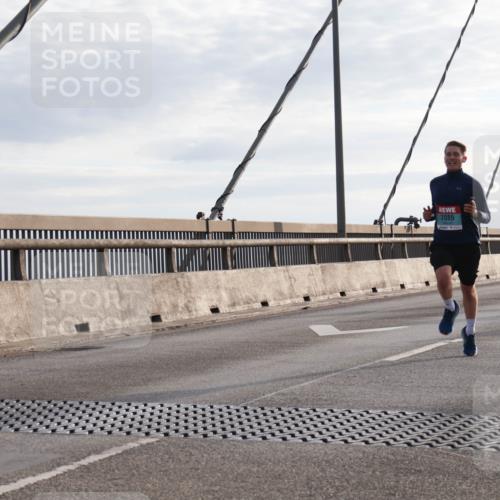 03.10.2024 - Köhlbrandbrückenlauf Matties Gatica Varas http://msf.ph/oto/7168839 03.10.2024 09:20:45 Position 2 2085 meine-sportfotos.de