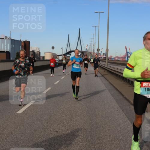 03.10.2024 - Köhlbrandbrückenlauf Miley Keyser http://msf.ph/oto/7168858 03.10.2024 09:43:15 Position 3 1533, 1132, 1067 meine-sportfotos.de