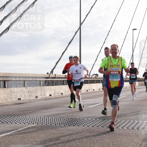 03.10.2024 - Köhlbrandbrückenlauf Matties Gatica Varas http://msf.ph/oto/7168979 03.10.2024 09:20:48 Position 2 1013, 1015, 1394, 1158 meine-sportfotos.de