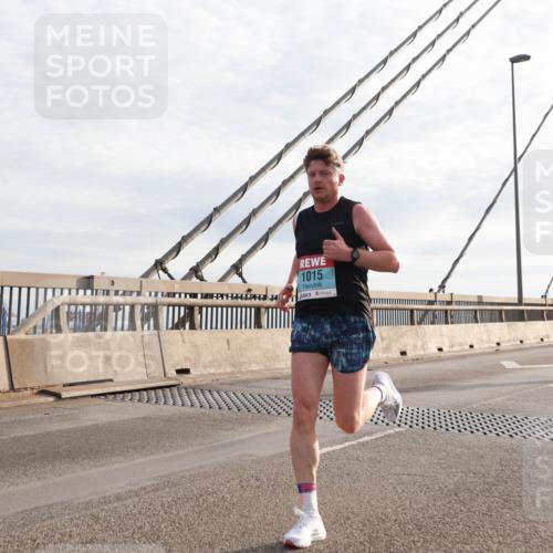 03.10.2024 - Köhlbrandbrückenlauf Matties Gatica Varas http://msf.ph/oto/7169147 03.10.2024 09:20:52 Position 2 1015 meine-sportfotos.de